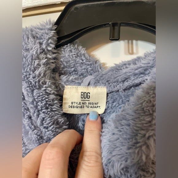 BDG Fuzzy Cropped Hoodie One Size Warm Loungewear Soft Winter - Picture 7 of 8